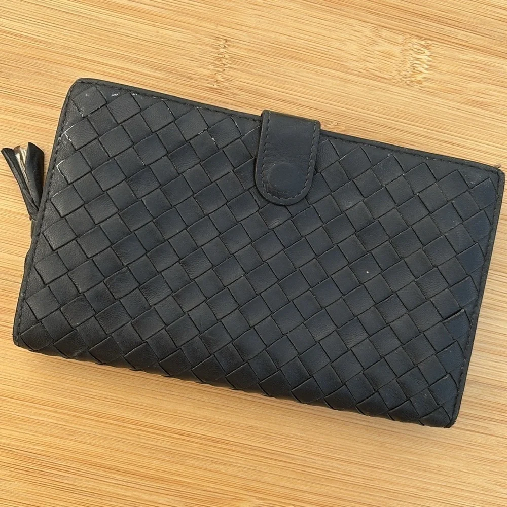 Bottega Veneta Black Leather Woven Bifold Wallet Snap Close Vintage Italy Luxury